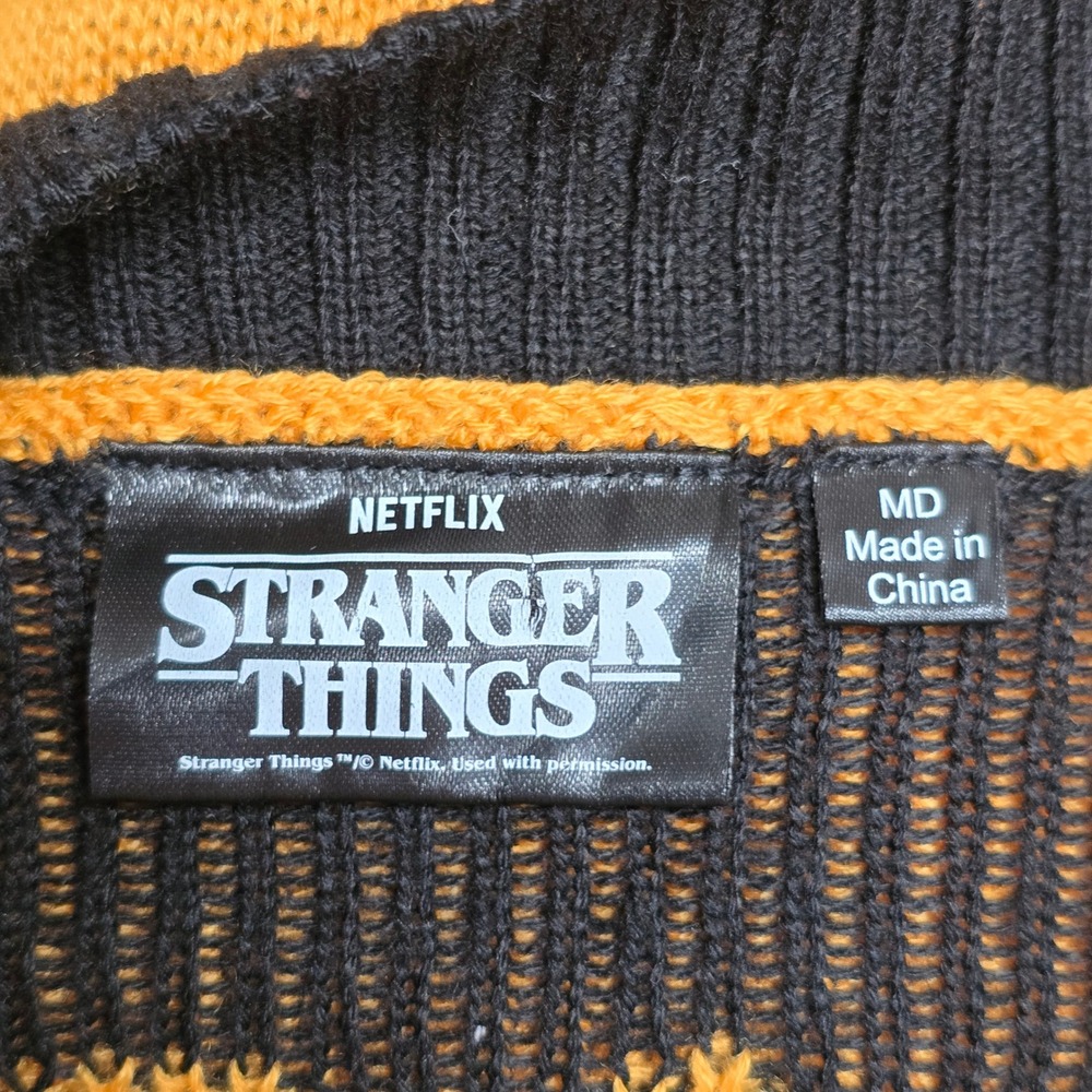 Netflix Stranger Things Hellfire Club Women Medium Yellow Cardigan Graphic - Picture 5 of 11